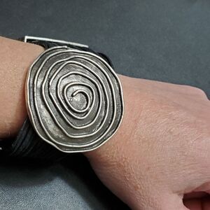 *Sale* Silver tone swirl with black cord bracelet